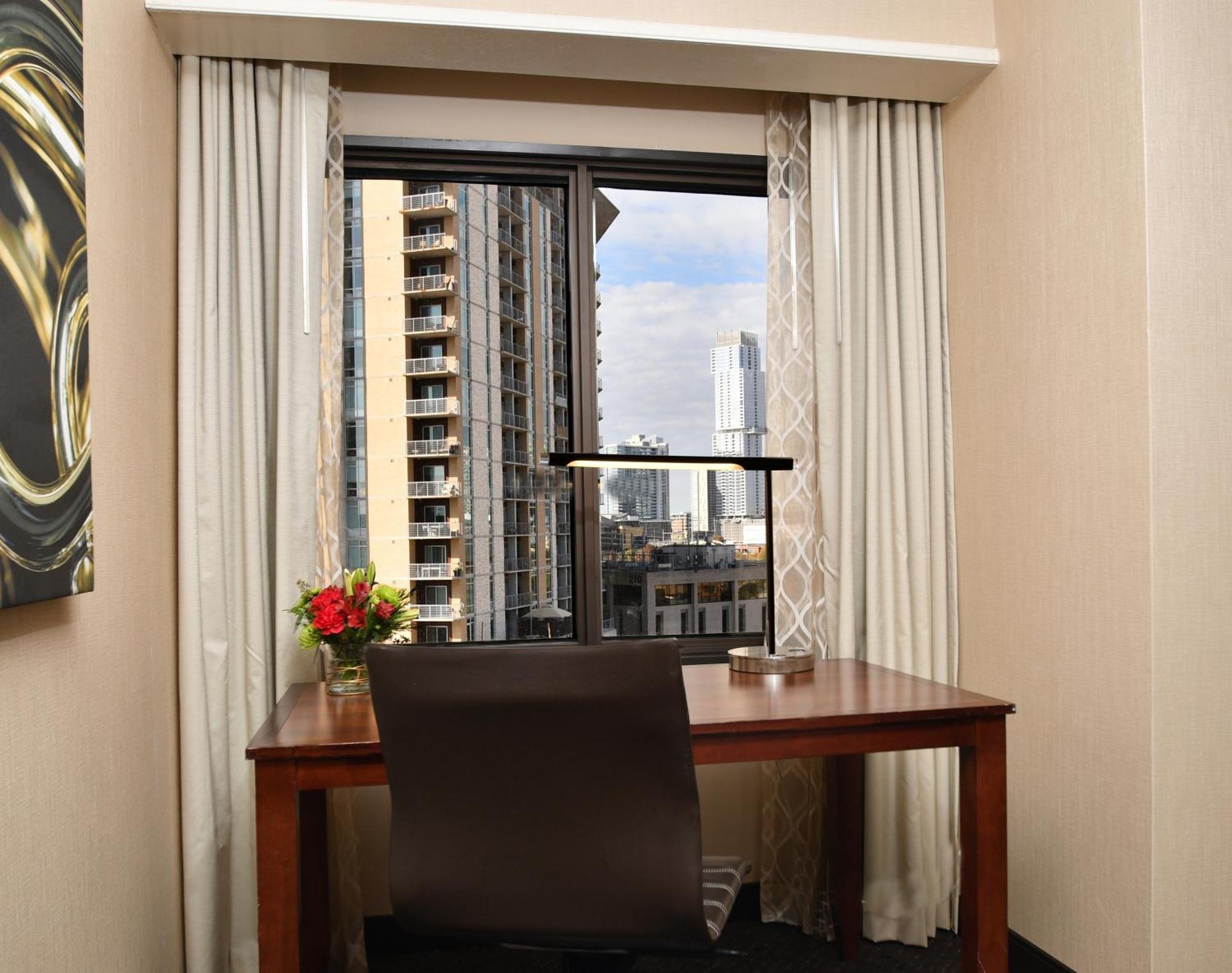 Embassy Suites By Hilton Austin Downtown South Congress Εξωτερικό φωτογραφία