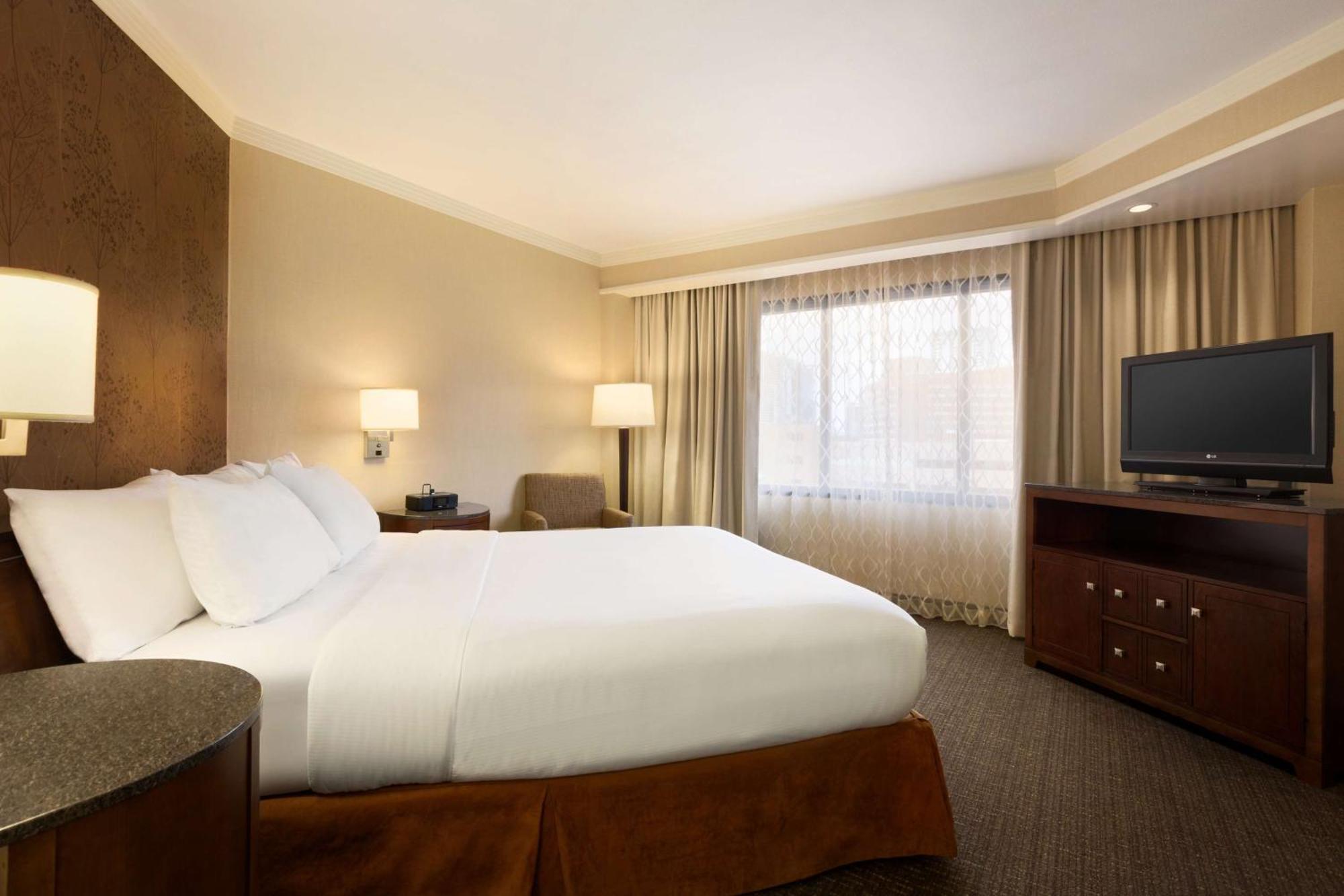 Embassy Suites By Hilton Austin Downtown South Congress Εξωτερικό φωτογραφία