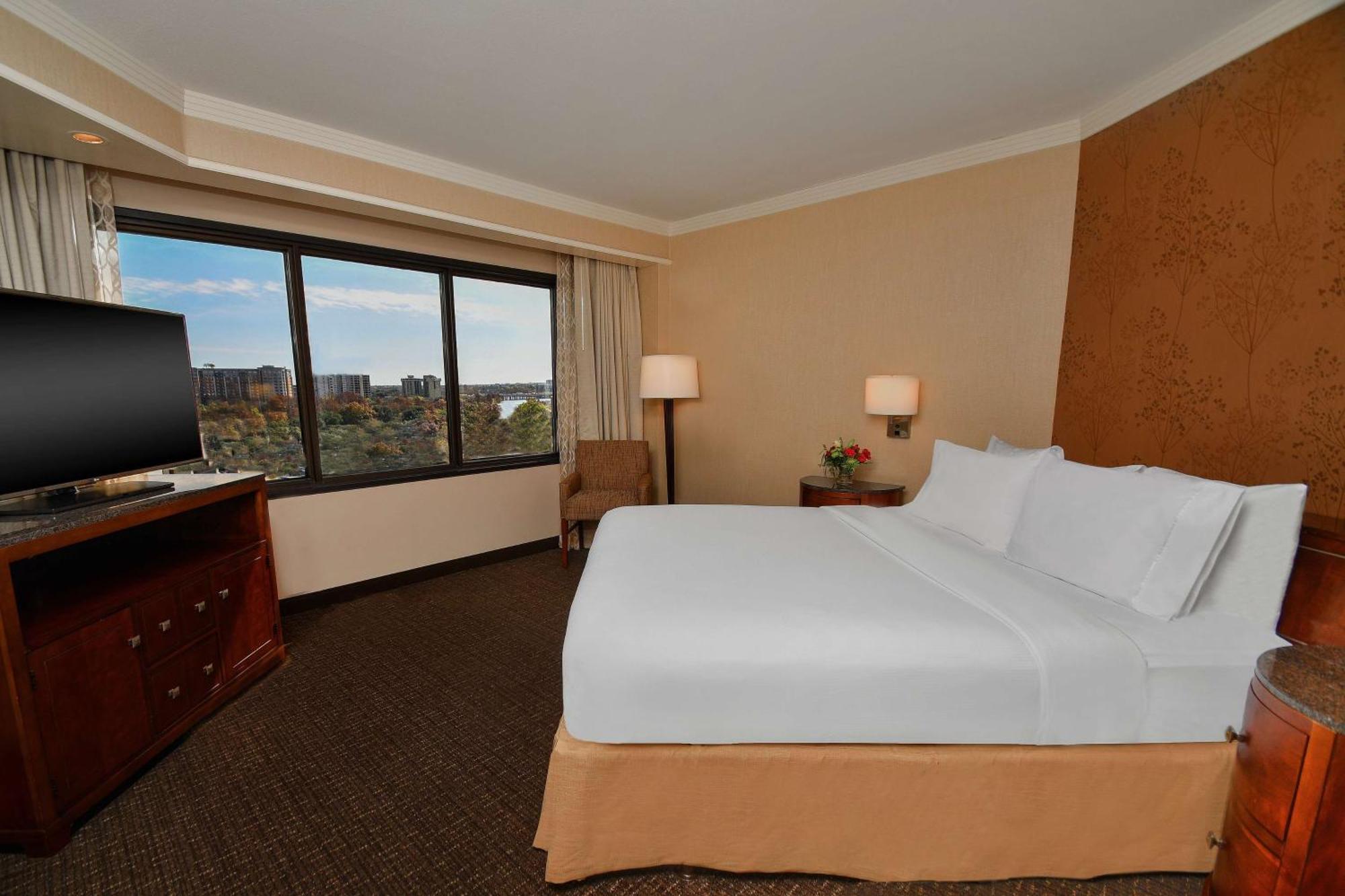 Embassy Suites By Hilton Austin Downtown South Congress Εξωτερικό φωτογραφία