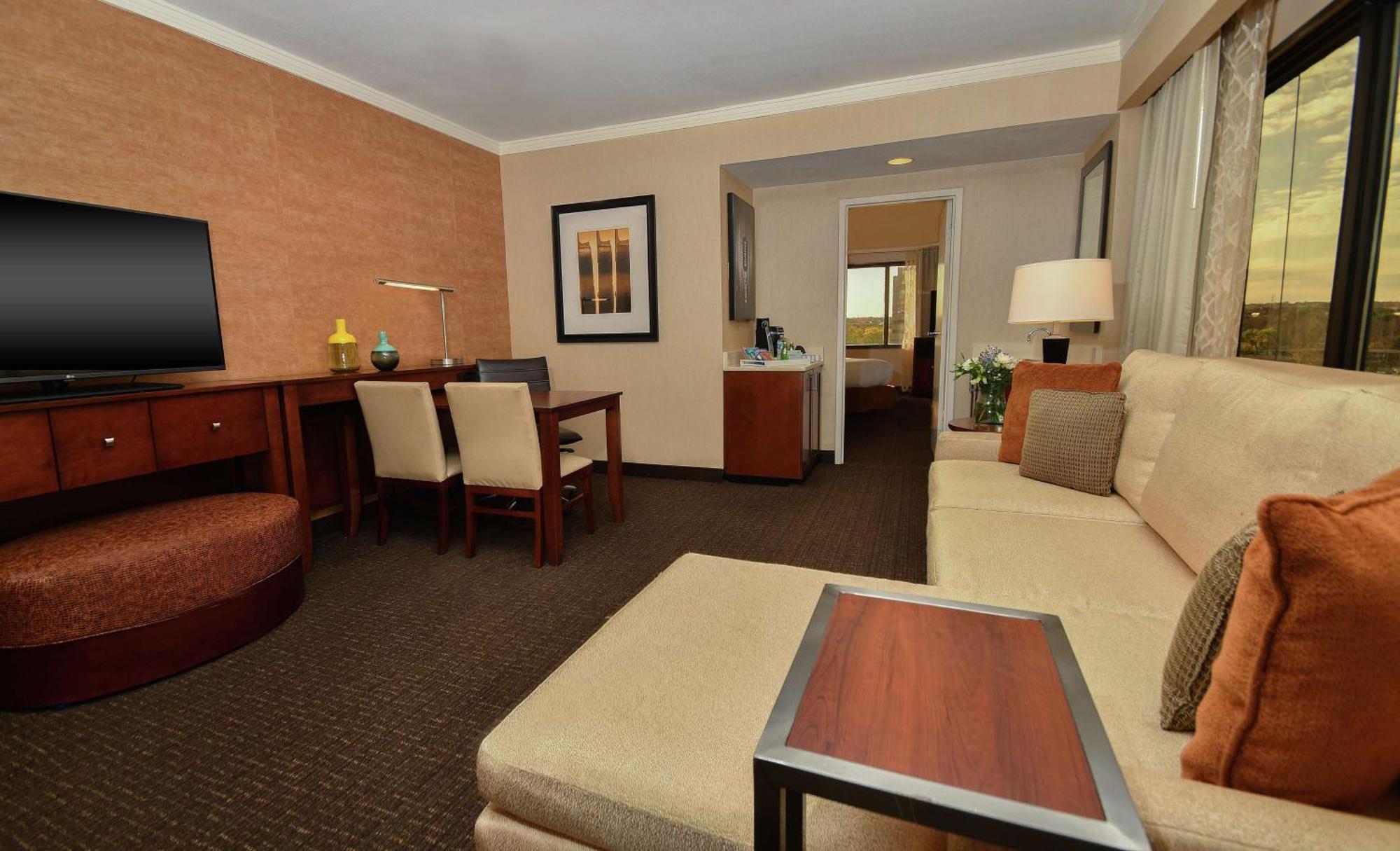 Embassy Suites By Hilton Austin Downtown South Congress Εξωτερικό φωτογραφία