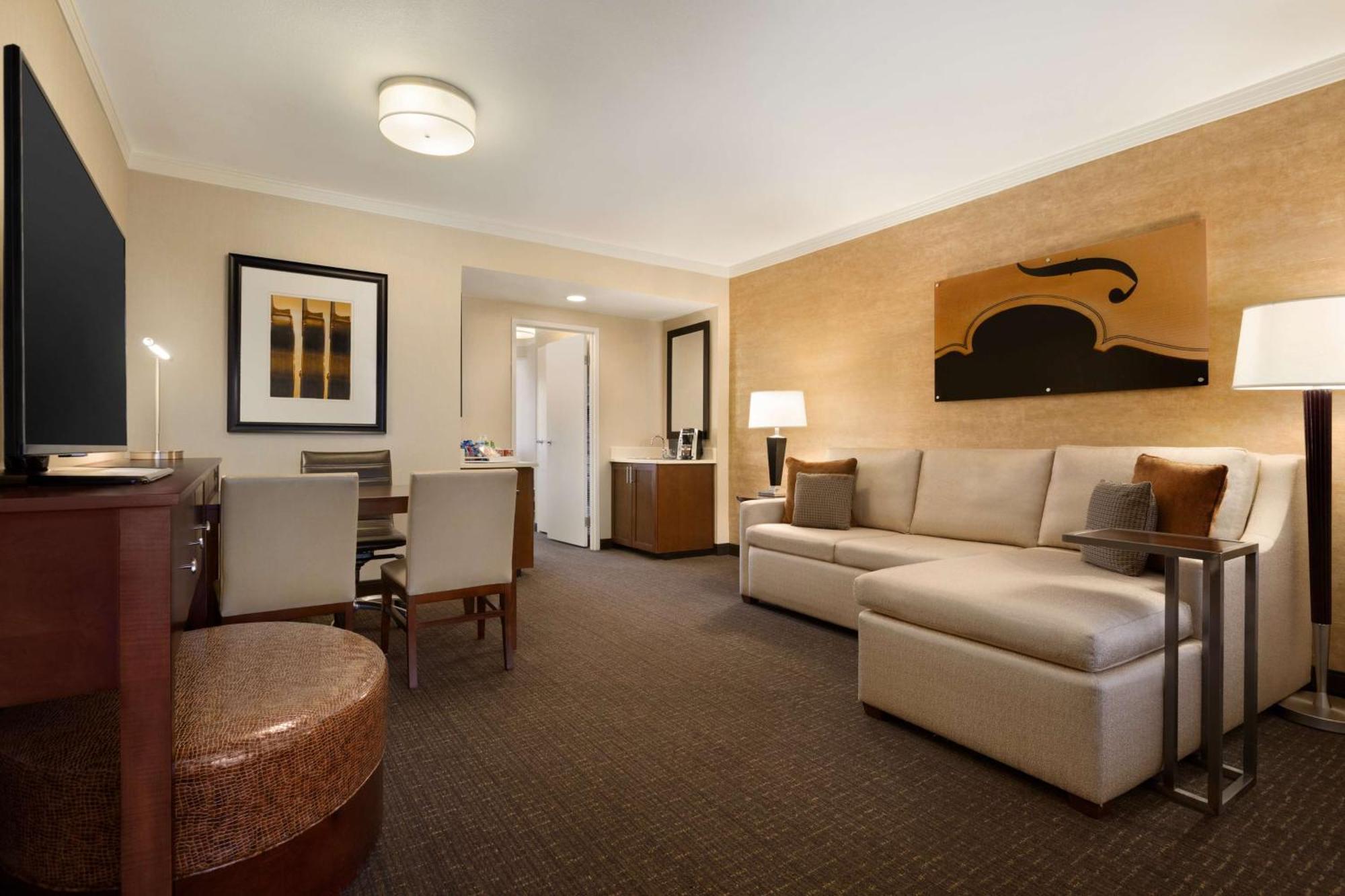 Embassy Suites By Hilton Austin Downtown South Congress Εξωτερικό φωτογραφία