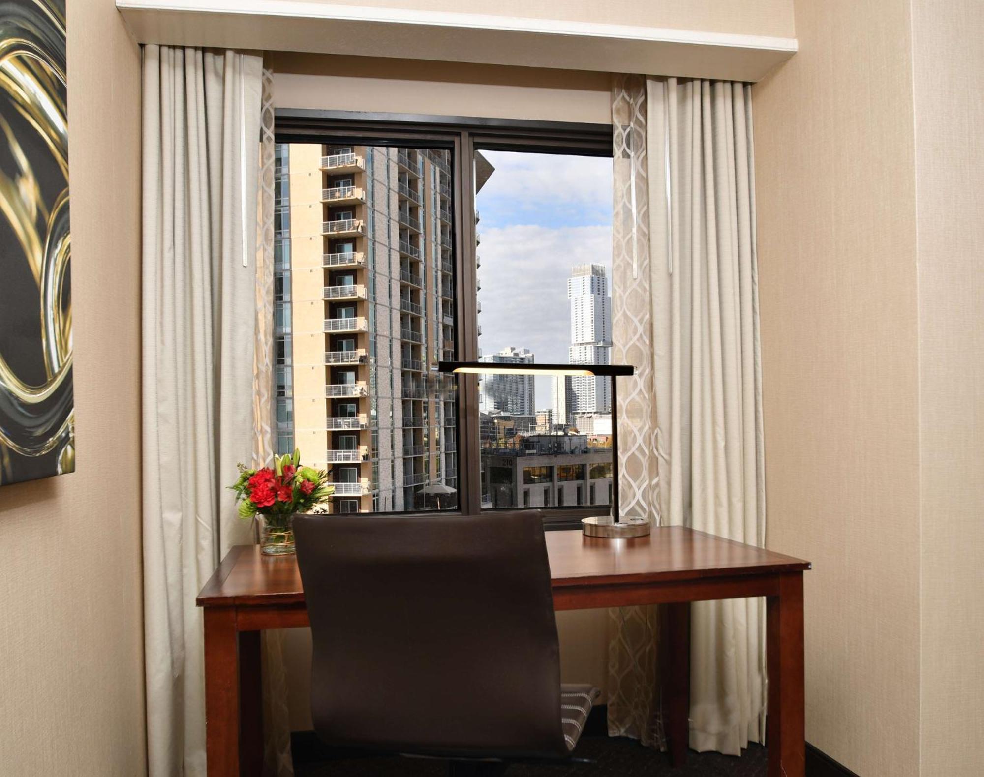 Embassy Suites By Hilton Austin Downtown South Congress Εξωτερικό φωτογραφία